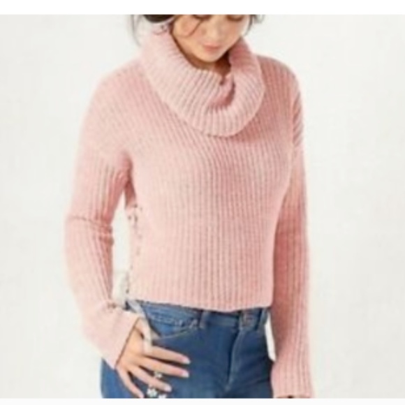 LC Lauren Conrad Sweaters - ⭐️ Lauren Conrad LC Chenille Crop Pink Turtleneck Sweater Size Large ⭐️